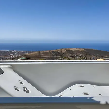 Сasa de vacaciones Bungalow With Spectacular Views Of The Island And Of The Atlantic Ocean Tías