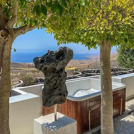 Bungalow With Spectacular Views Of The Island And Of The Atlantic Ocean