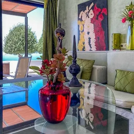 Bungalow With Spectacular Views Of The Island And Of The Atlantic Ocean Nyaraló